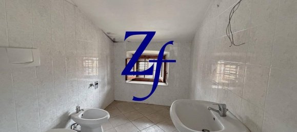 5-Zimmer Haus in Prato, Italy, Nr. 21172 6