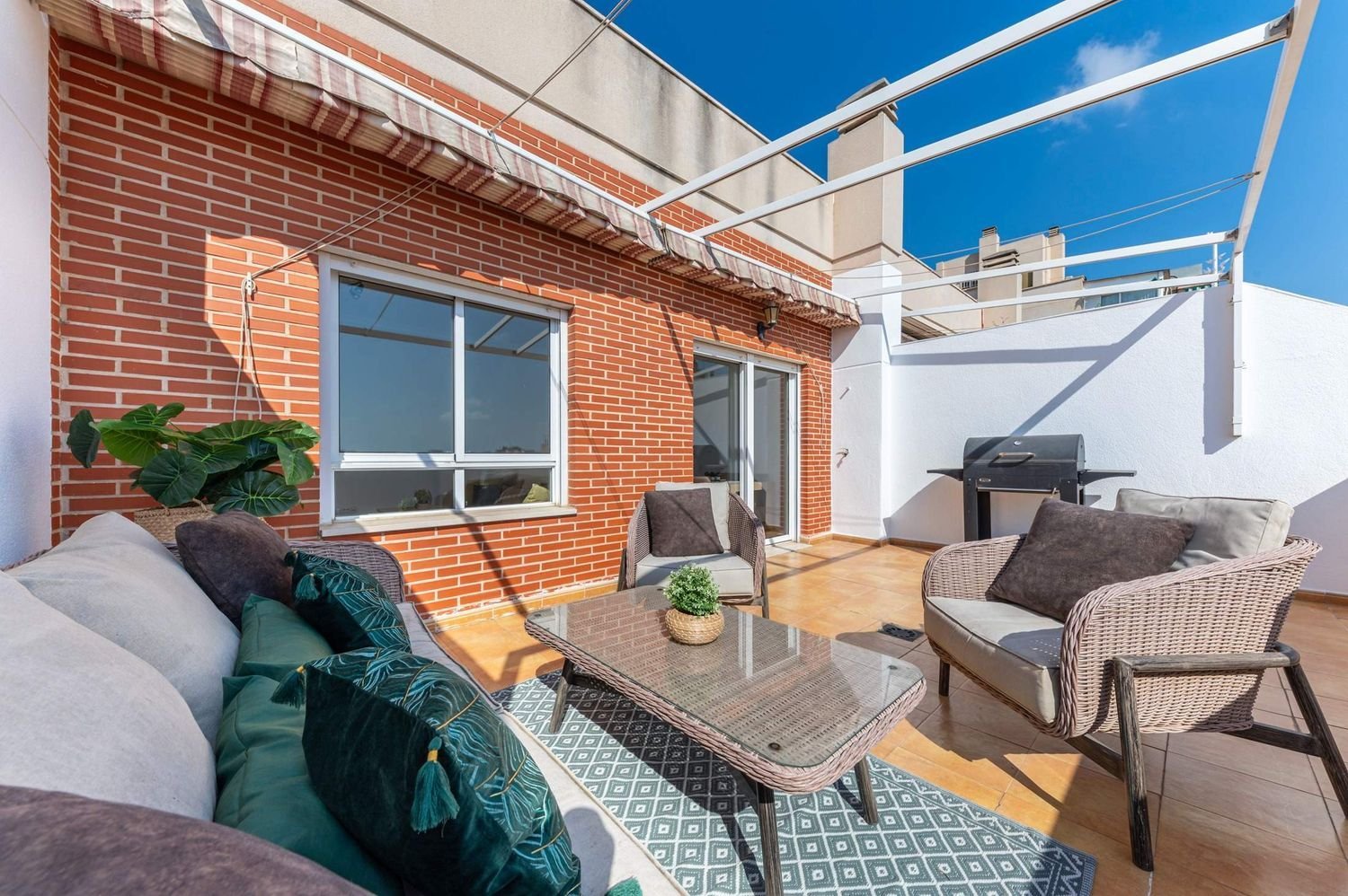 3 bedrooms Penthouse in Alicante, Spain No. 143757