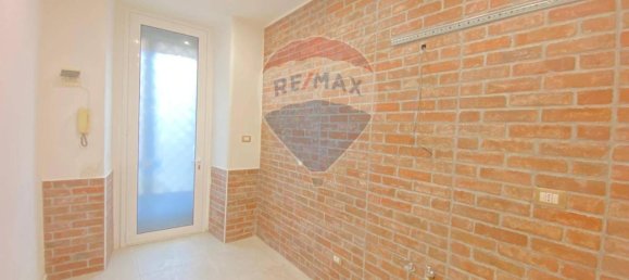 2-Zimmer Haus in Sant'Agata li Battiati, Italy, Nr. 34879 11