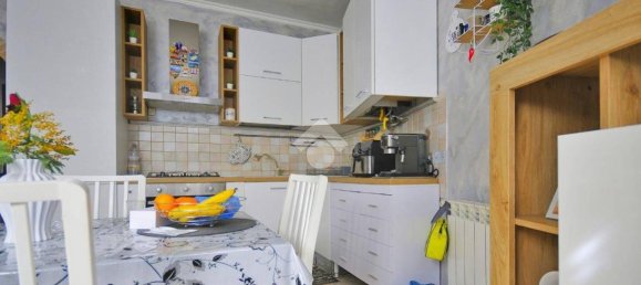 Квартира с 2 комнатами в Марино, Италия № 336620 13