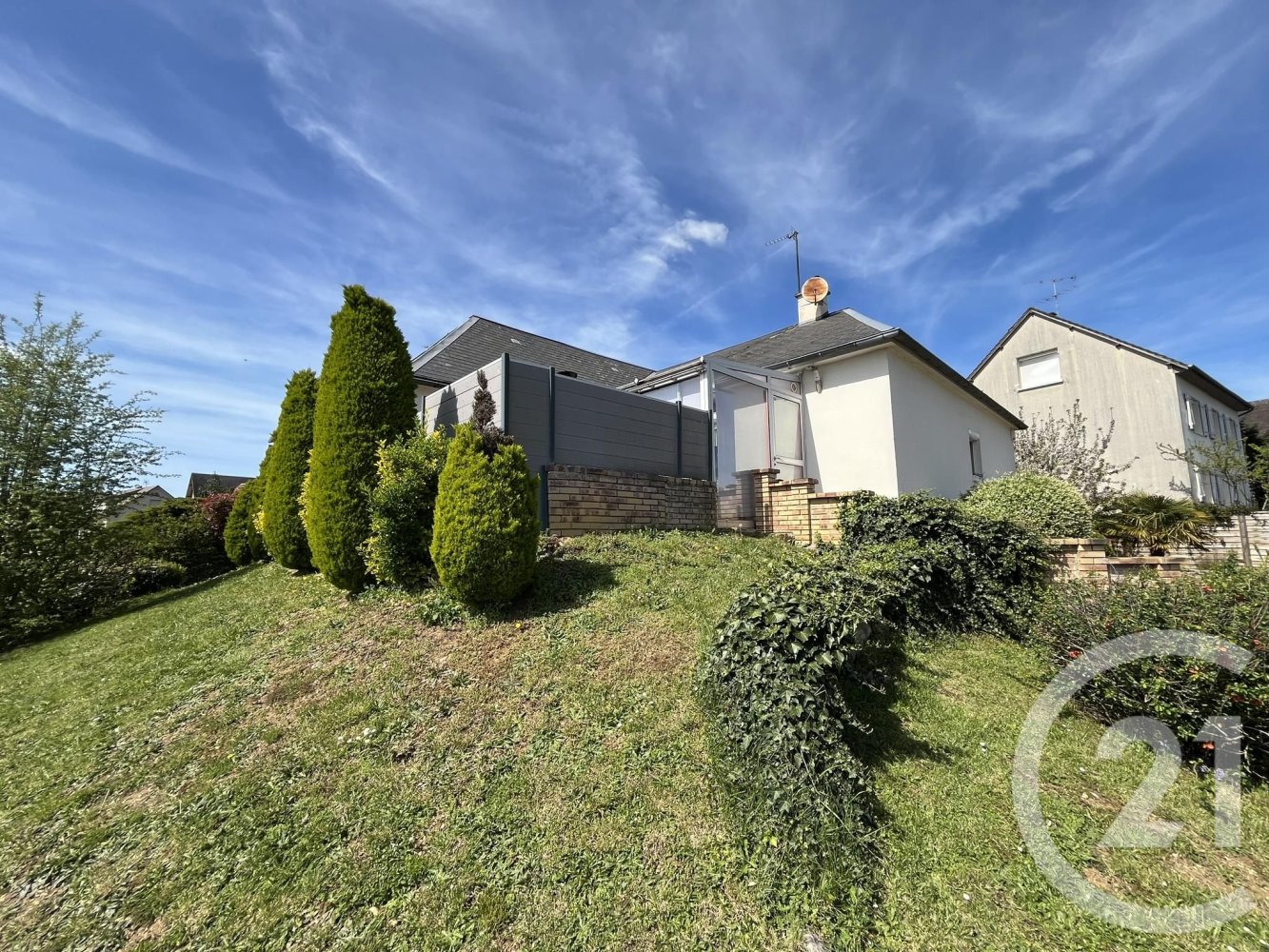 Casa de 3 dormitorios en Chartres, France No. 60506
