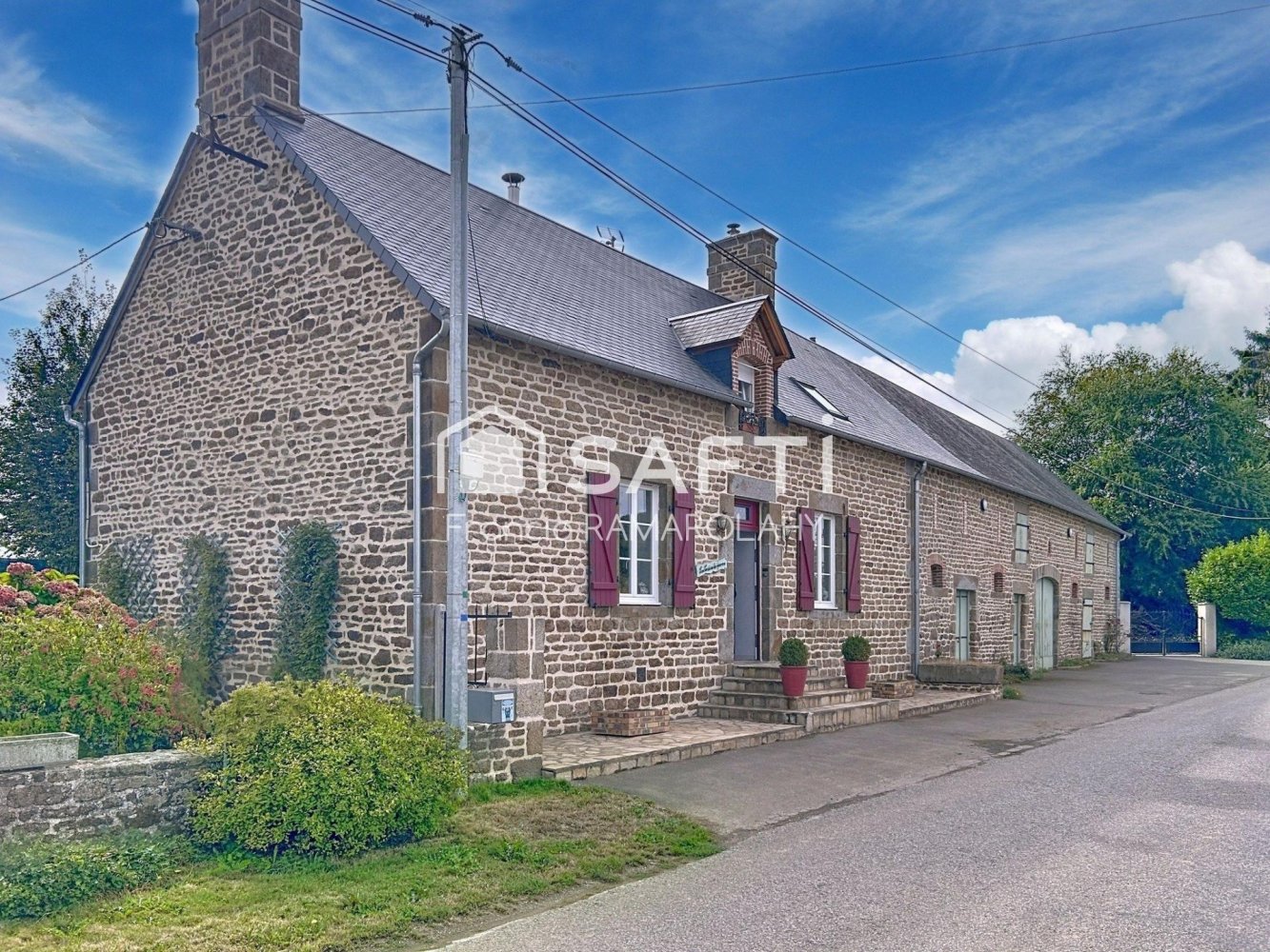 3 bedrooms House in Gorron, France No. 333095