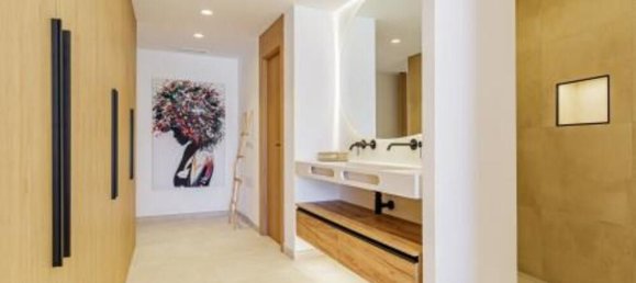 3 Schlafzimmer Wohnung in Marbella, Spain, Nr. 50110 12