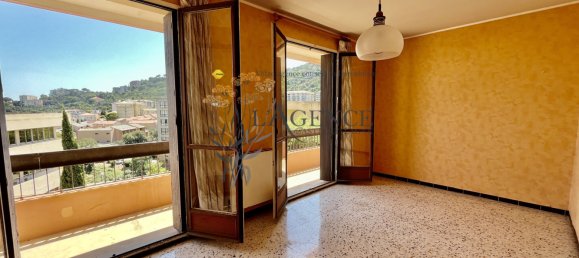 Apartamento de 2 dormitorios en Bastia, France No. 253998 2