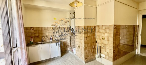 Apartamento de 2 dormitorios en Bastia, France No. 253998 5