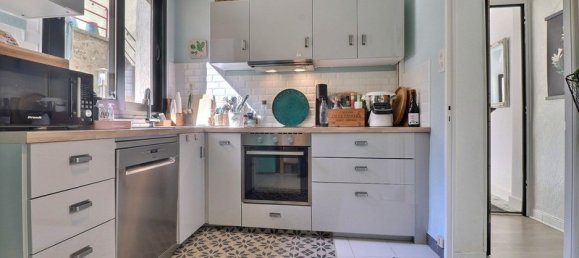 3 bedrooms Villa in Bazemont, France No. 181227 9