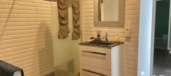 5 bedrooms House in Neuville-de-Poitou, France No. 333778 13