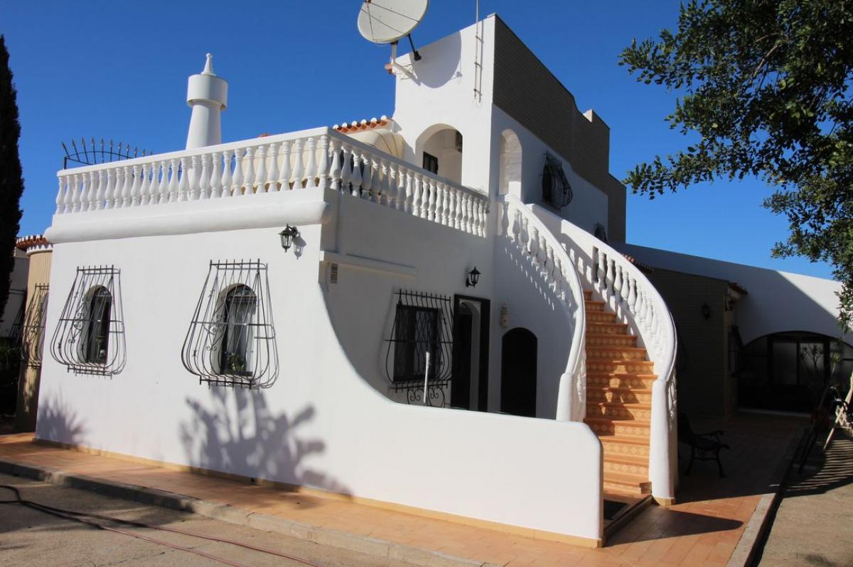 5 bedrooms Villa in Albufeira, Portugal No. 6534