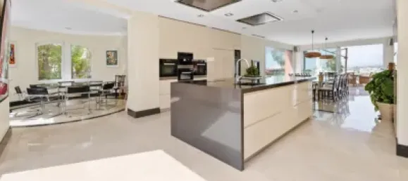 8 bedrooms Villa in Estepona, Spain No. 55356 6