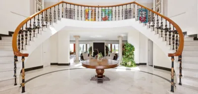 8 bedrooms Villa in Estepona, Spain No. 55356