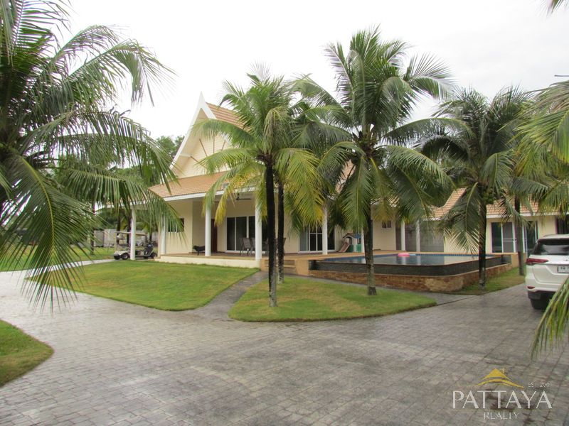 3 bedrooms Cafe / restaurant in Pattaya, Thailand No. 984