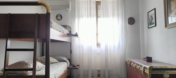 4-salle Appartement à Palermo, Italy No. 2078 12