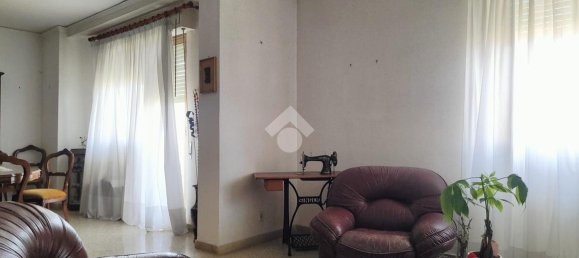4-salle Appartement à Palermo, Italy No. 2078 11