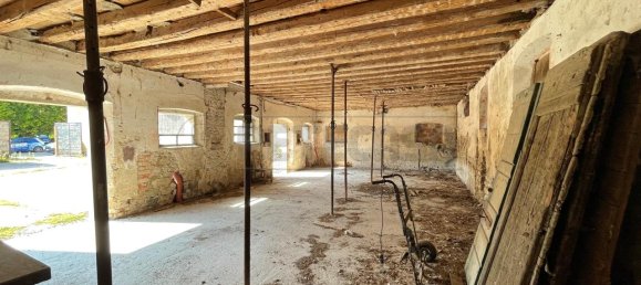 4-Zimmer Haus in Udine, Italy, Nr. 92239 8