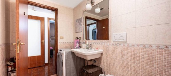 4 rooms Apartment in Rome, Italy No. 36326 8
