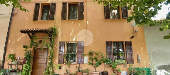 2 bedrooms House in Montechiarugolo, Italy No. 283740 2