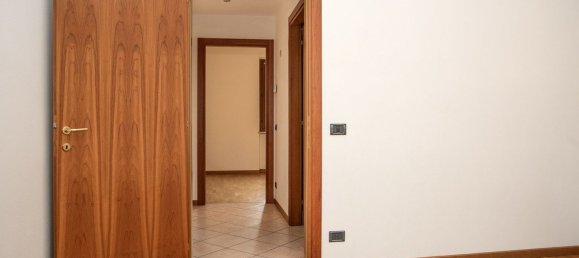 5-salle Appartement à Grezzana, Italy No. 116034 16