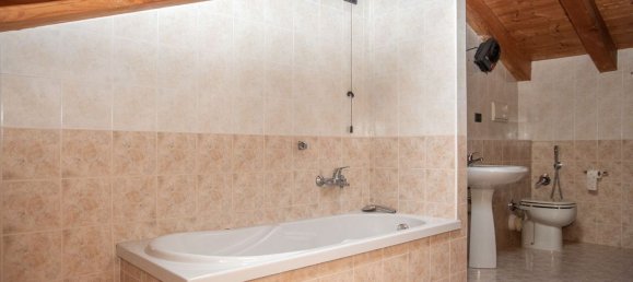 5-salle Appartement à Grezzana, Italy No. 116034 25