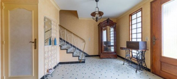 Castillos de 3 dormitorios en La Roche-sur-Yon, France No. 343711 4