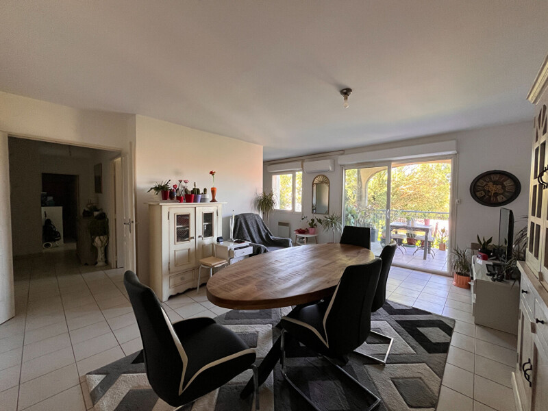 1 bedroom Apartment in L'Isle-sur-la-Sorgue, France No. 281698