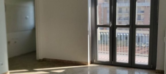 Квартира с 2 комнатами в Кивассо, Италия № 11133 2