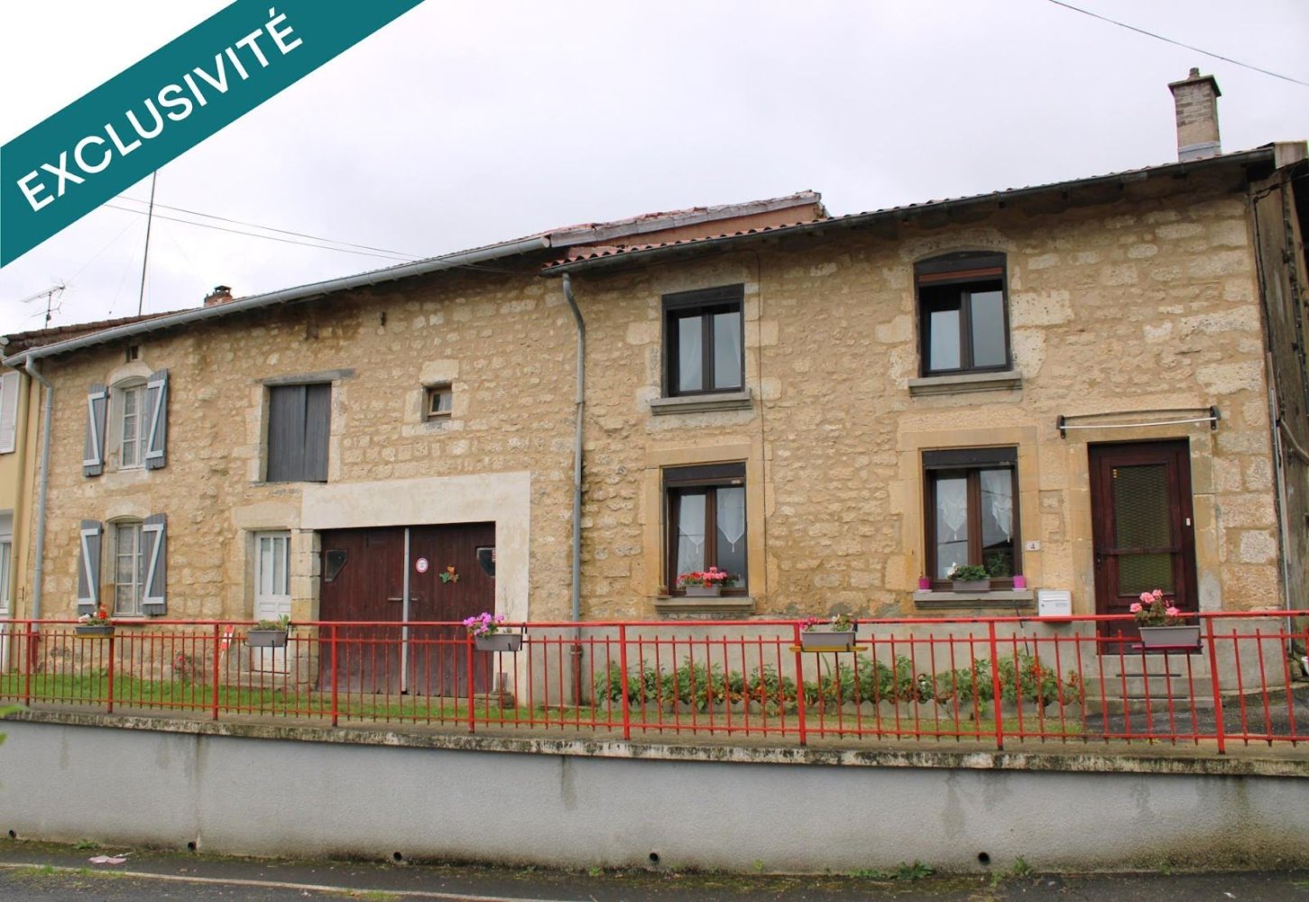 3 bedrooms House in Breheville, France No. 246293