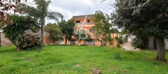 Villa de 3 dormitorios en Lecce, Italy No. 56709 15