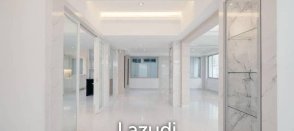 4 bedrooms Cafe / restaurant in Bangkok, Thailand No. 13161 6