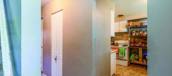 3 bedrooms House in London, Canada No. 401 9