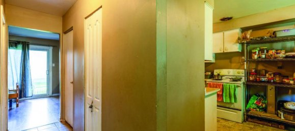 3 bedrooms House in London, Canada No. 401 10