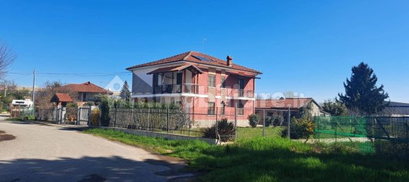 4 bedrooms Villa in Frossasco, Italy No. 10916 4