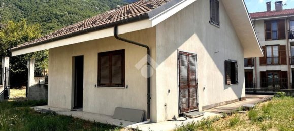 Villa de 4 habitaciónes en Bruzolo, Italy No. 270248 2