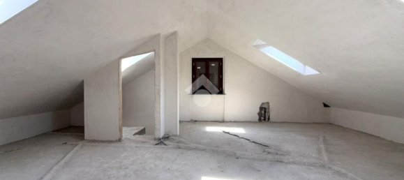 Villa de 4 habitaciónes en Bruzolo, Italy No. 270248 25