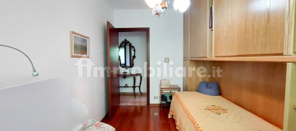 3 Schlafzimmer Wohnung in Genoa, Italy, Nr. 372863 16