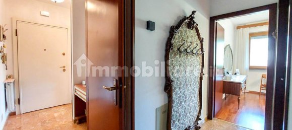 3 Schlafzimmer Wohnung in Genoa, Italy, Nr. 372863 2