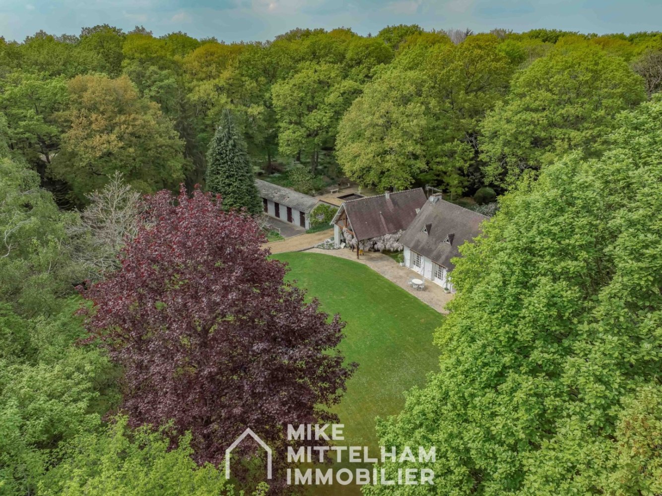 4 chambres Maison à Montfort-l'Amaury, France No. 297967