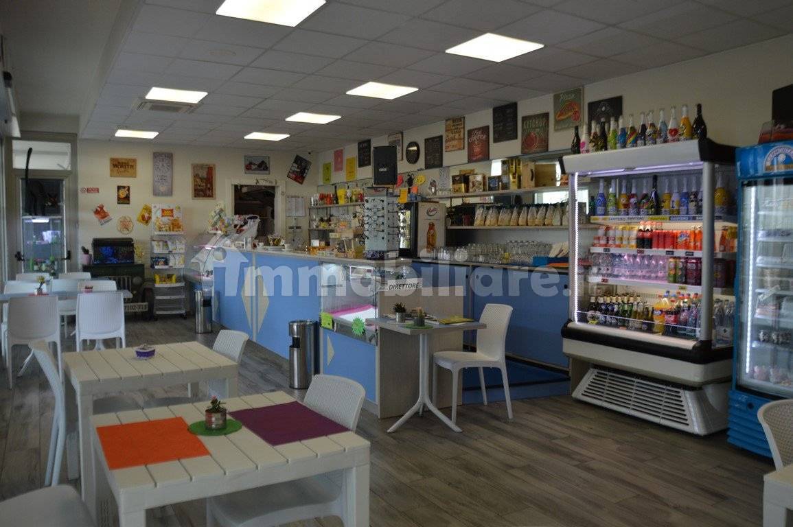 1 room Commercial property in Potenza Picena, Italy No. 85405