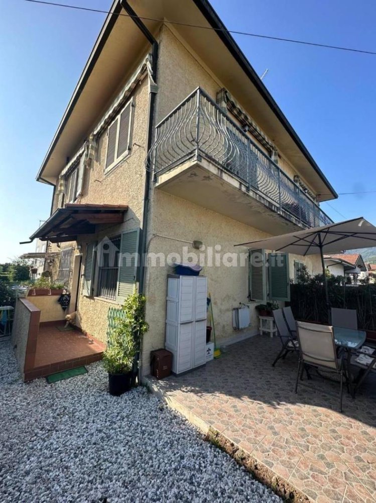 2 bedrooms Apartment in Montignoso, Italy No. 188987