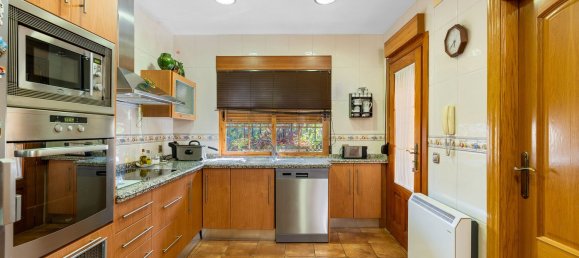 4 bedrooms House in Granada, Spain No. 171339 14