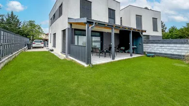 4غرفة منزل في Strasshof an der Nordbahn, Austria رقم 176251