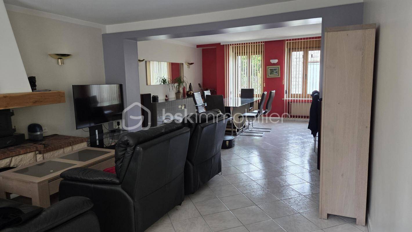 4 غرف نوم منزل في Bogny-sur-Meuse, France رقم 45854