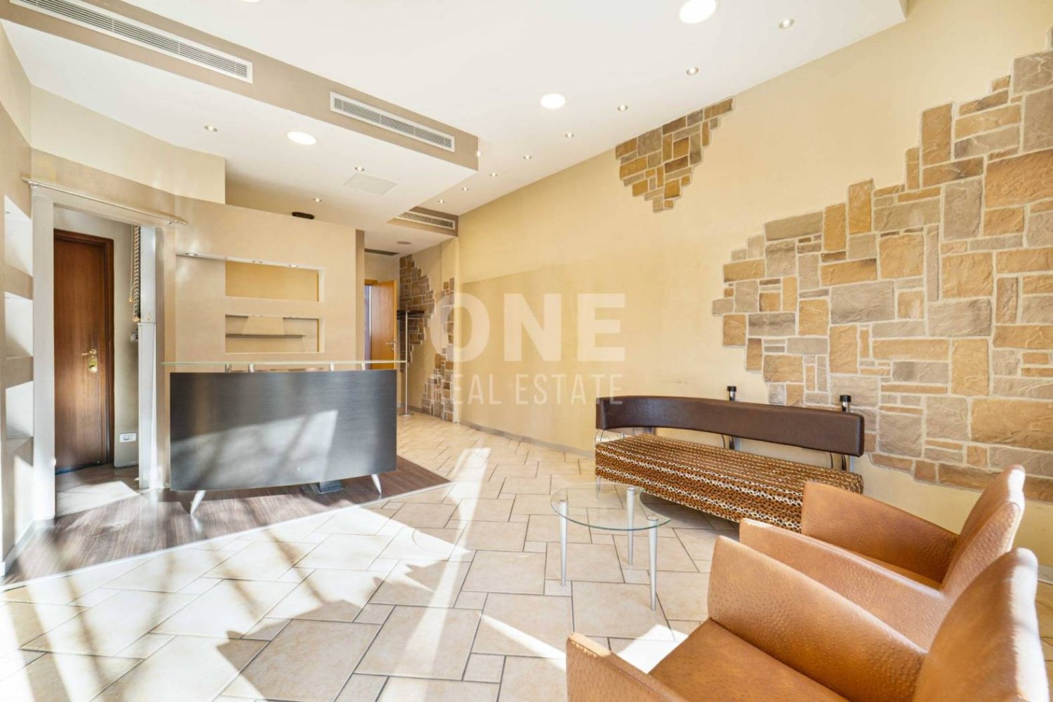 1-Zimmer Gewerbliche Immobilie in Pessano con Bornago, Italy, Nr. 6277