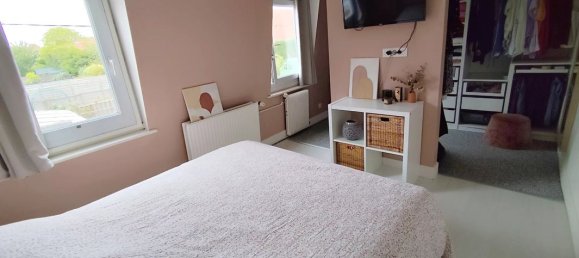 2 Schlafzimmer Haus in Neuville-en-Ferrain, France, Nr. 363870 9