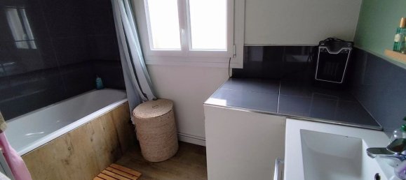 2 Schlafzimmer Haus in Neuville-en-Ferrain, France, Nr. 363870 8