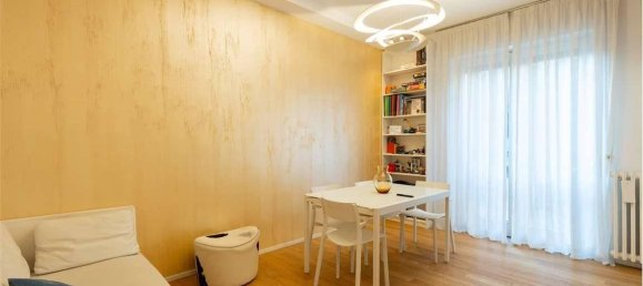 3 rooms Apartment in Milan, Italy No. 247984 3