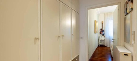 3 rooms Apartment in Milan, Italy No. 247984 23