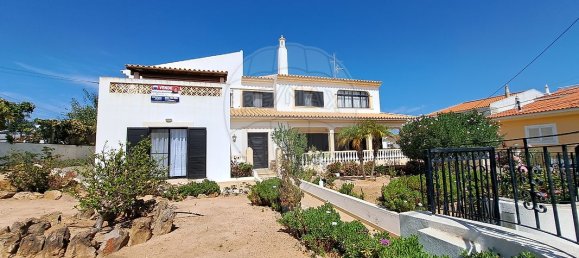 Дом с 6 спальнями в Montenegro, Португалия № 23940 2