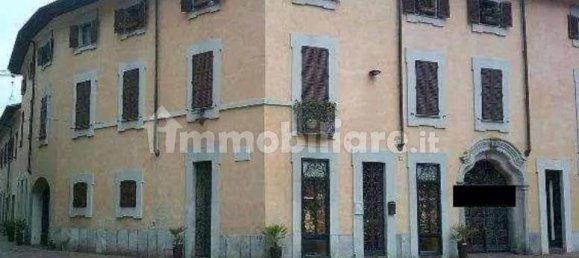 Коммерческая недвижимость с 1 спальней в Бусто Арсицио, Италия № 331011 2