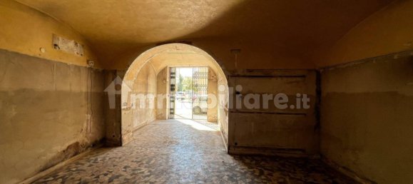 Коммерческая недвижимость с 1 комнатой в Сора, Италия № 263736 5