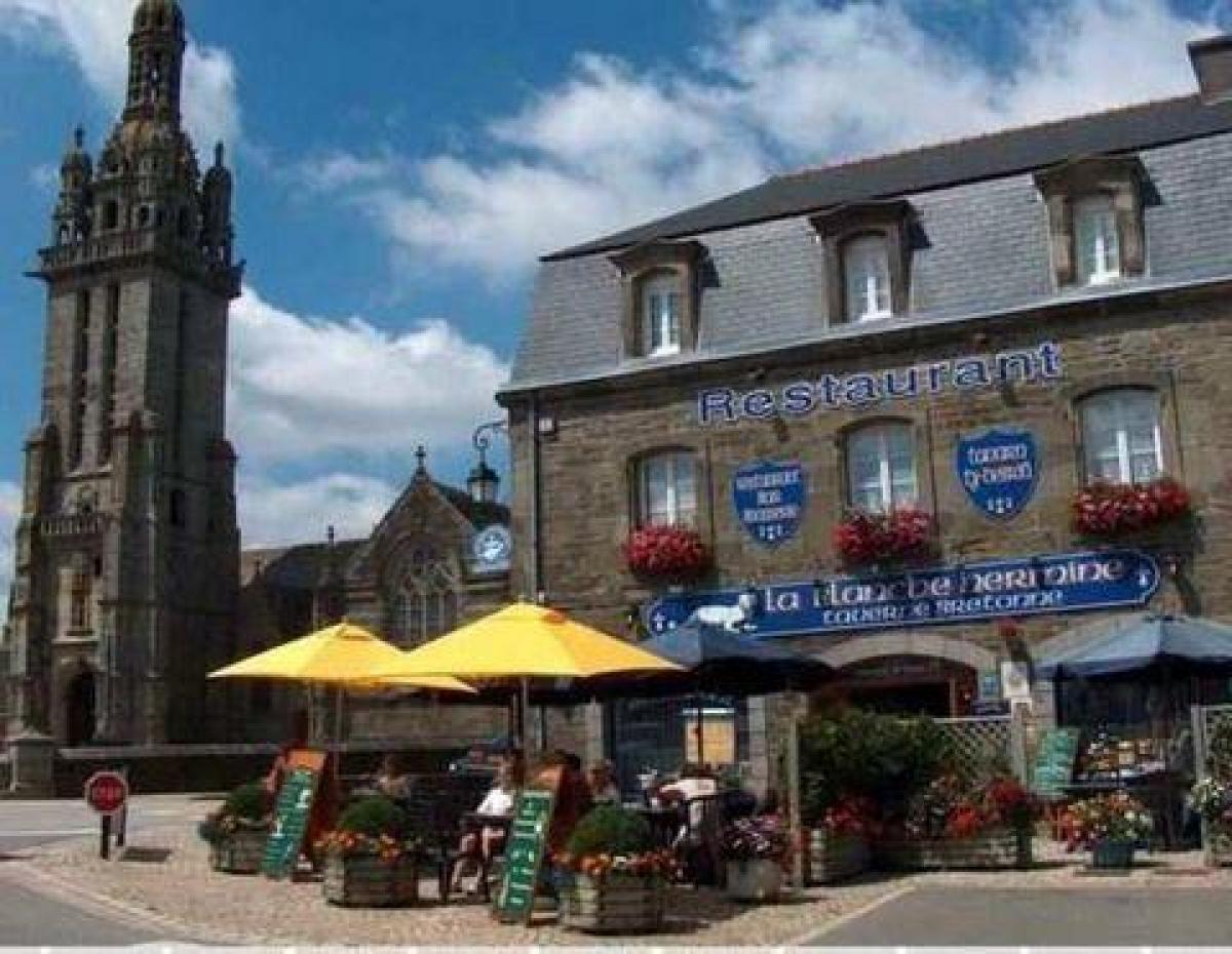 Büro in Quimper, France 440m², Nr. 17936